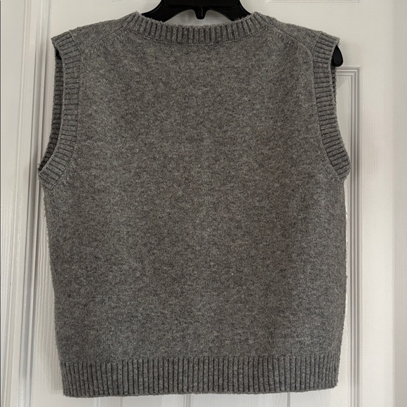 Zara Soft Knit wool blend gray button up Sweater Vest Womens Size Medium - Picture 7 of 9